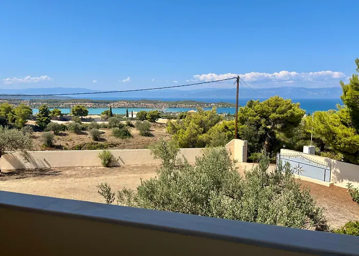 The Lookout By Goutos Luxury Living Дом отдыха Rozaiika